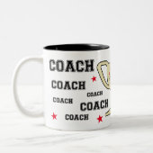 スポーツコーチパーソナライズされたのモノグラム名 ツートーンマグカップ (左)