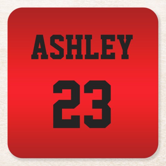 スポーツジャージーの番号と名前パーソナライズされた赤 スクエアペーパーコースター (正面)
