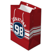 スポーツジャージーネイビーブルー&レッドストライプズ名番号 ミディアムペーパーバッグ (正面アングル)