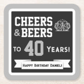 スポーツテーマのビールと乾杯の誕生日パーティー スクエアペーパーコースター (正面)