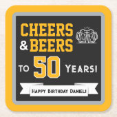 スポーツテーマのビールと乾杯の誕生日パーティー スクエアペーパーコースター (正面)