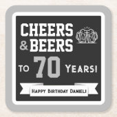 スポーツテーマのビールと乾杯の誕生日パーティー スクエアペーパーコースター (正面)