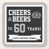スポーツテーマのビールと乾杯の誕生日パーティー スクエアペーパーコースター (正面)