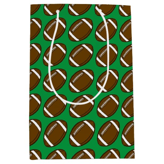 スポーツパーソナライズされたが大好きな少年のためのサッカー ミディアムペーパーバッグ (正面)