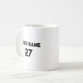 スポーツ名と番号パーソナライズされた コーヒーマグカップ (正面左)