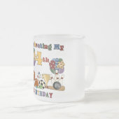 スポーツ熱狂する第4期Tシャツとギフト向け フロストグラスマグカップ (正面右)