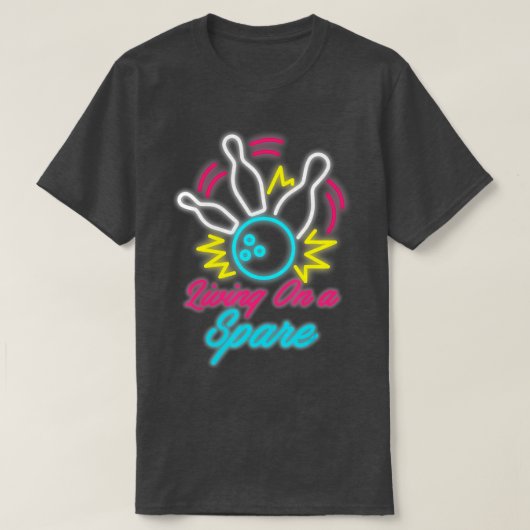 スポーツ趣味で予備おもしろいボーリングに住む Tシャツ (デザイン正面)