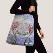 スポーティなジーンズ運ルック – オールトートバッグ クロスボディバッグ (クローズアップ)