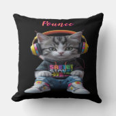 スポーティな子猫装飾用クッション – 可愛よくはしゃぐい猫キュシュ クッション (正面)