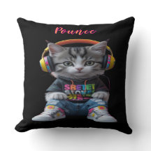 スポーティな子猫装飾用クッション – 可愛よくはしゃぐい猫キュシュ