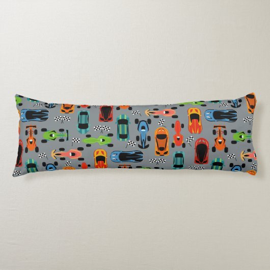 スポーティカラフルレーシングカーキッズパーソナライズされた ボディピロー (正面)