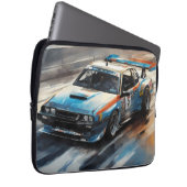 スポーティブルーレーシングカー ラップトップスリーブ (正面右)