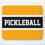 スポーティブロックPICKLEBALL文字イエローブラックストライプ マウスパッド<br><div class="desc">このおもしろいデザインは、明るい黄金色の背景に白いストライプで強調さストライプれた広い黒い背景の中に大きなスポーツ文字を備えている。このテンプレートデザインの色やPICKLEBALL文字はパーソナライズされたよい。</div>