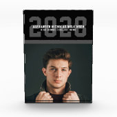 スポーティモダンなはっきりしたタイポグラフィ卒業 フォトブロック (正面)