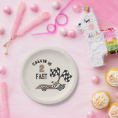 スポーティレースカーボーイズ2速い誕生日パーティー ペーパープレート (パーティー)