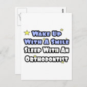 スマイルで目覚める…歯科矯正医で寝る ポストカード (正面/裏面)