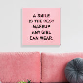 スマイルはメイク最高のアップ任意の女の子が衣服できる。 キャンバスプリント (インサイチュ (リビング))