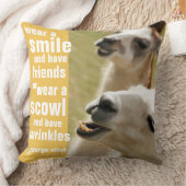 スマイルを身に着け、友人のジョージエリオットの引用文を持って下さい クッション (ブランケット)