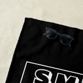 スマイルイッツフリー感動的タイポグラフィブラック ビーチタオル (インサイチュ)