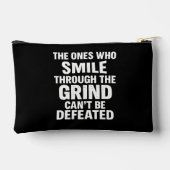 スマイルグラインドジムのモチベーション引用文と白文字 アクセサリーポーチ (裏面)