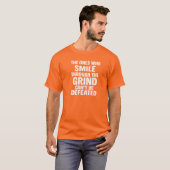 スマイルグラインドジムのモチベーション引用文と白文字 Tシャツ (正面フル)