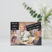 スマイル付きサービス – ヴィンテージダイナーウェイトレス ポストカード (スタンド正面)