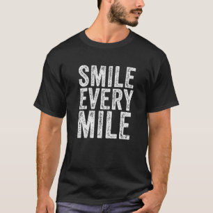 スマイル毎マイおもしろいルランニングズ走者 Tシャツ
