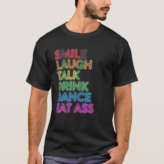 スマイル笑いトークドリンクダンスLGBTプライドTシャツ Tシャツ (正面)