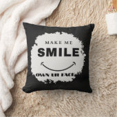 スマイル絵文字B&Wで表示 クッション (ブランケット)