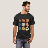 スマイル顔70ズハッピーアイリング顔 Tシャツ (正面フル)