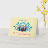 スマイル！あなたの誕生日カメラをテーマにした誕生日 カード (黄色い花)