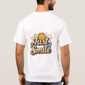 スマイル ハッピー サンシャイン デザイン Tシャツ (裏面)