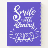 スマイル（中括弧付き） |笑顔の歯 ノートブック (裏面)