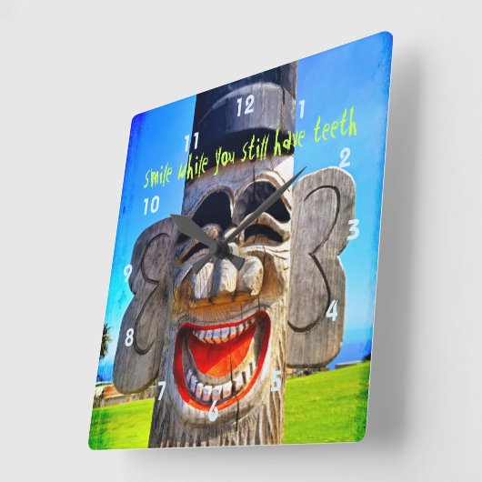 「スマイル」引用文おもしろい間抜け笑い歯顔写真 スクエア壁時計 (傾斜)