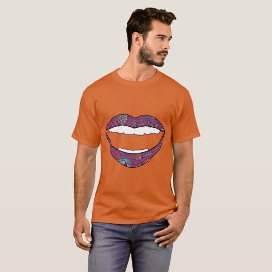 「スマイル」byジェシカ・ジョリア tシャツ (正面フル)