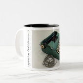 スミスコロナの電気携帯用タイプライター ツートーンマグカップ (正面左)