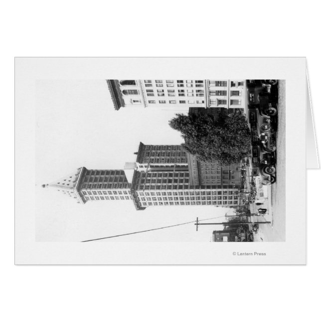 スミス塔の外観 (正面横)