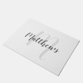 スモダンクリパーソナライズされたプト・モノグラム/ファミリ名 ドアマット (アングル)