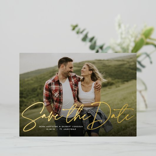 スモダンクリプトトレンディー1枚の写真に日付を保存 箔招待状 (立ち正面)