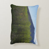 スモークの山々の春風景 アクセントクッション (裏面(縦))