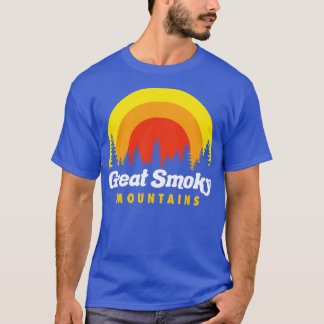 スモーク素晴らしマウンテンズレトロツリーズサンセット Tシャツ