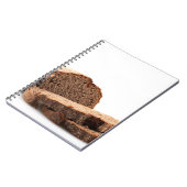 スライスされた黒いパン ノートブック (左側)