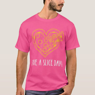 スライス日かわいいプリン肉好きピザを食べる Tシャツ