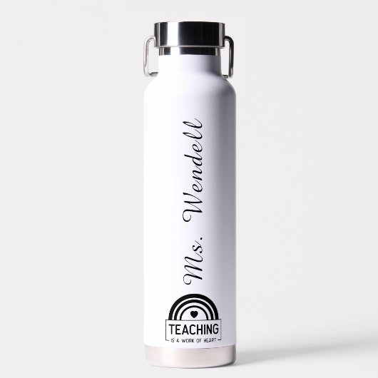 スラインレススチールウォーターボトル（22オンス） ウォーターボトル (正面)