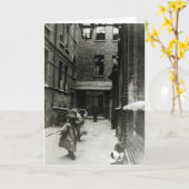 スラム街1899年で遊んでいる子供 カード (黄色い花)