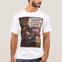 スリッパ争奪交渉Tシャツ - 面白い犬の贈り物