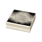 スリッピージョーの黄色いソフトボールが猛烈な勢いで燃えながら激しく飛ぶ ラバースタンプ (スタンプ)