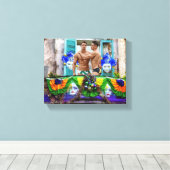 スリップリージョーのマーディグラーメン 紫金緑のバルコニースピードオ フルールドリス文字マスクビーズ キャンバスプリント (インサイチュ (ウッドフロア))