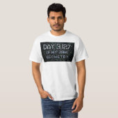 スリッペリージョーは、幾何学的に噛み合う六角形を使っていない Tシャツ (正面フル)