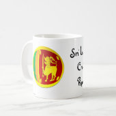 スリランカのコオロギは旗のマグを揺すります コーヒーマグカップ (正面左)